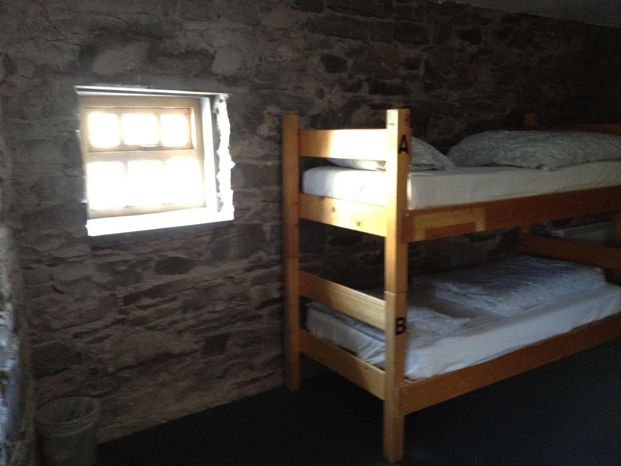 Old Mill Holiday Hostel Westport Eksteriør billede